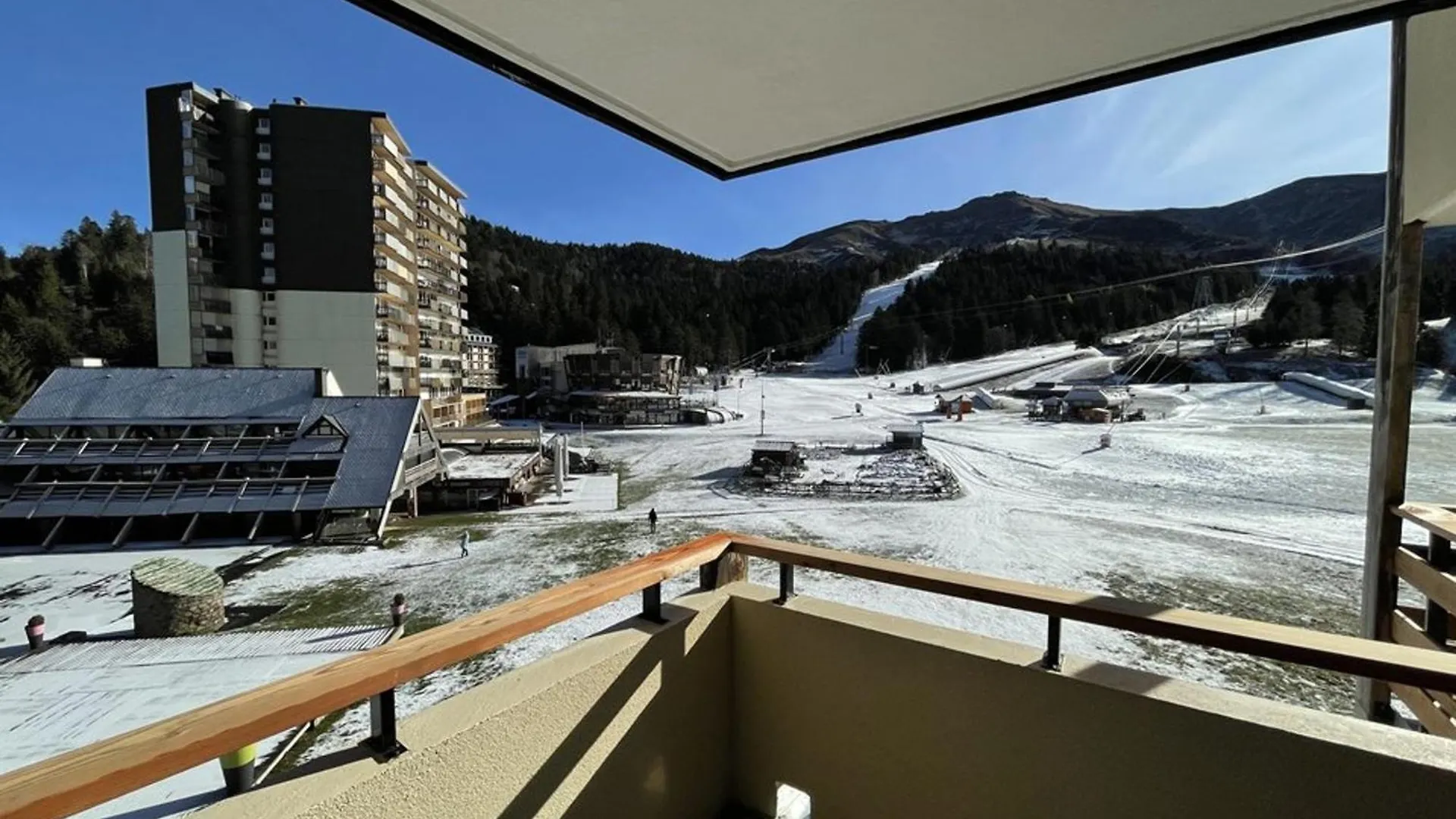 Charmant T2 Au Coeur De La Station Avec Balcon - Fr-1-787-84 Laveissiere France